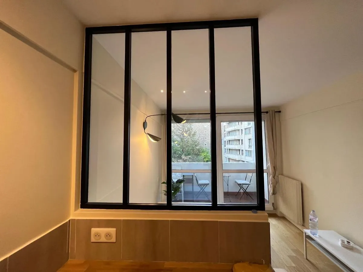 Dream Dwell Paris -Studio With Balcony 800M To Trocadero And Tour Eiffel 0*,  France